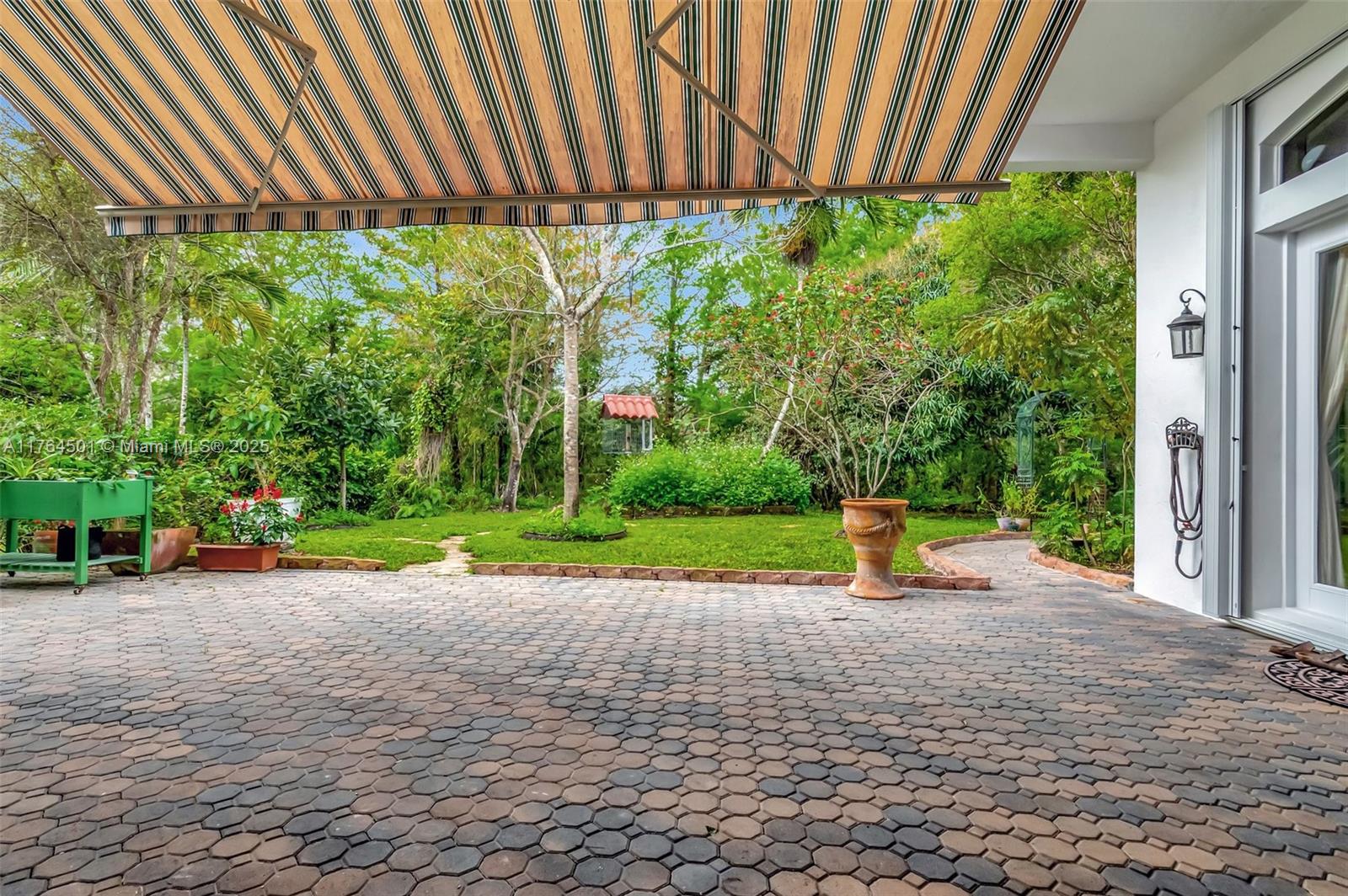 10234 Oak Meadow Ln