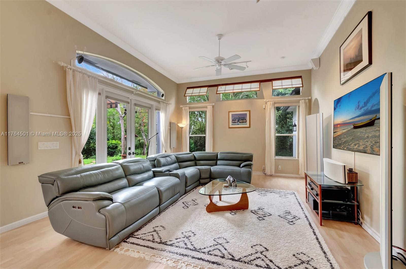 10234 Oak Meadow Ln