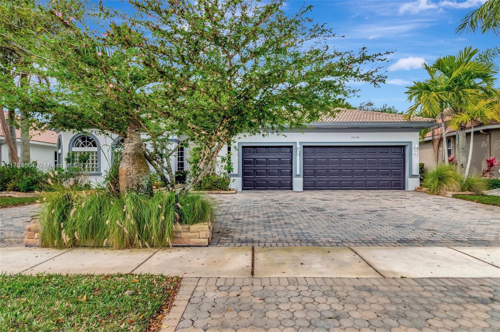 10234 Oak Meadow Ln