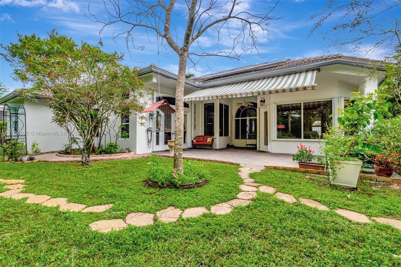10234 Oak Meadow Ln