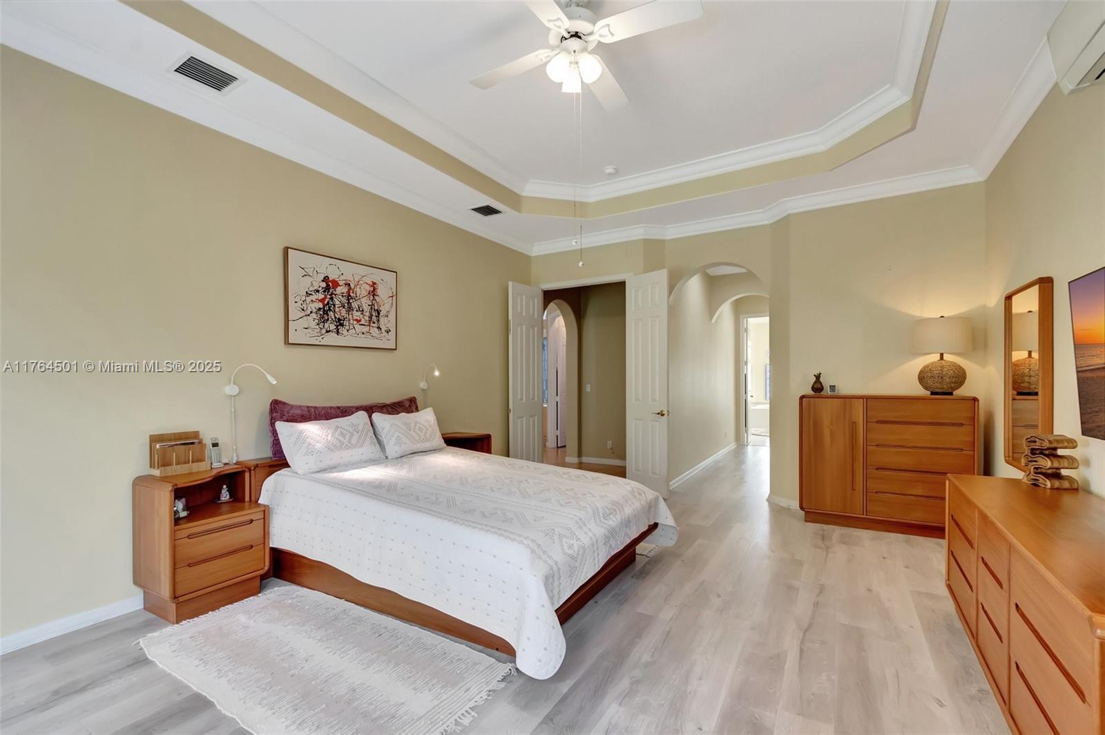 10234 Oak Meadow Ln