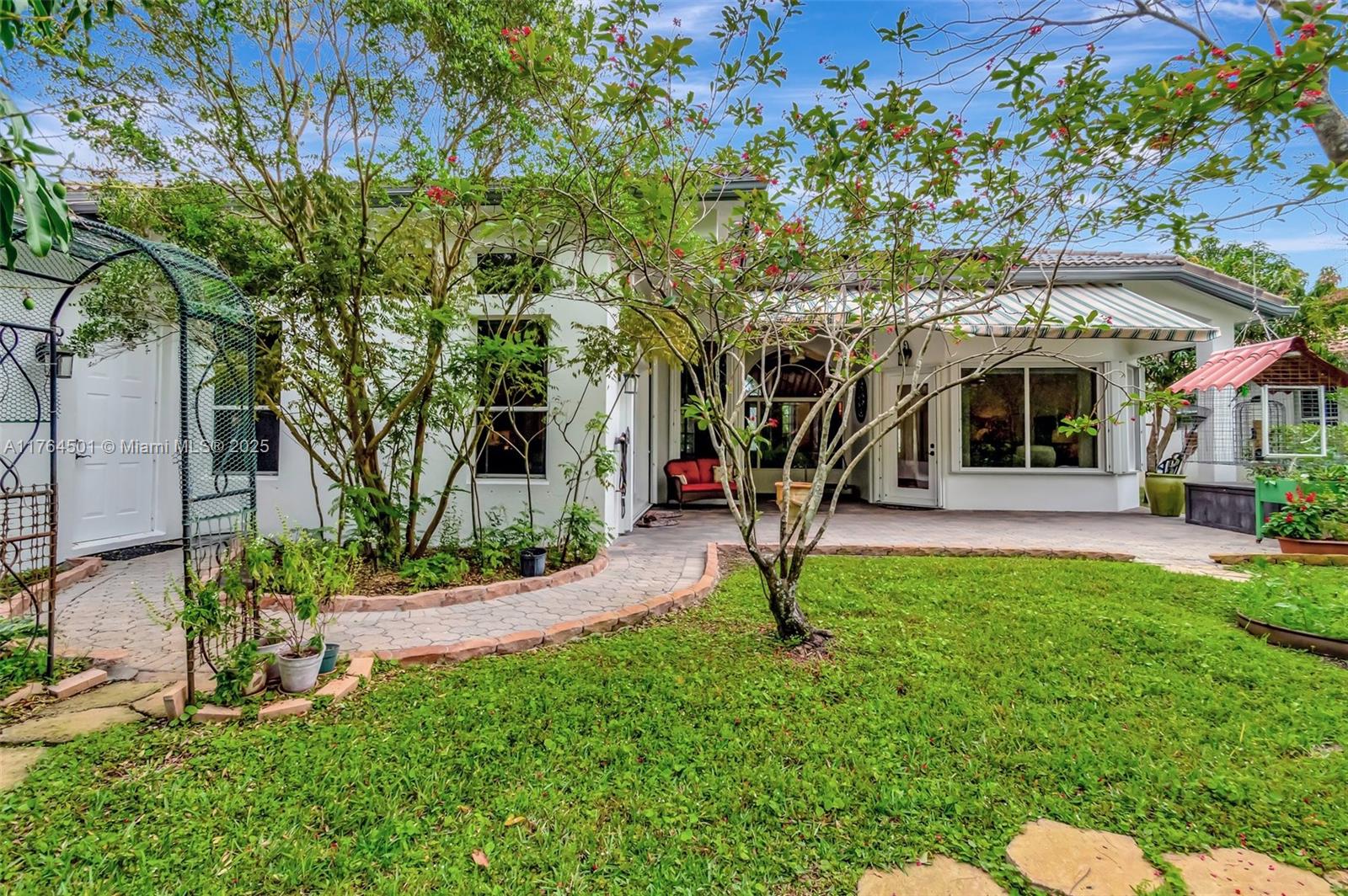 10234 Oak Meadow Ln