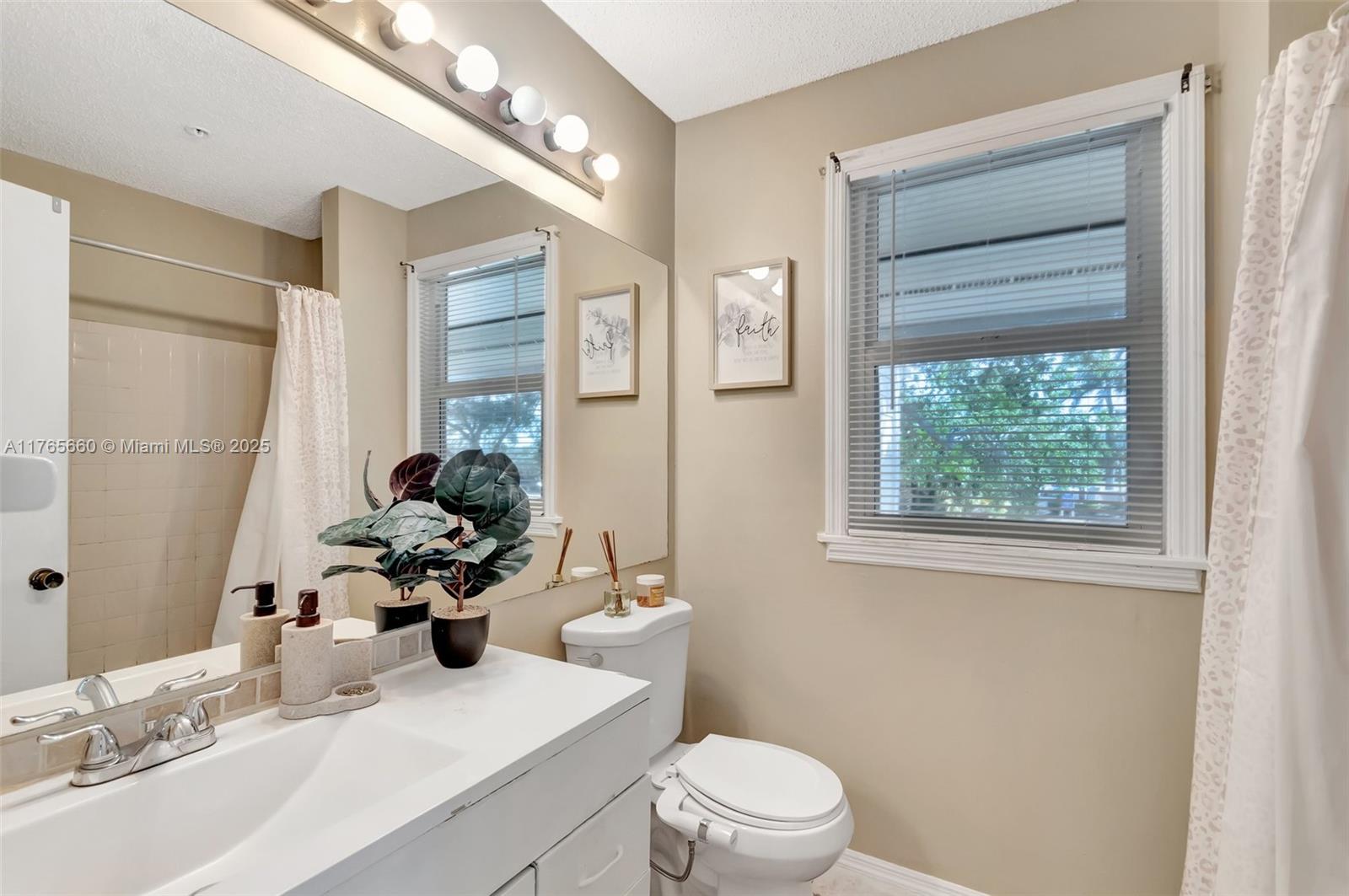 2307 N Congress Ave # 28