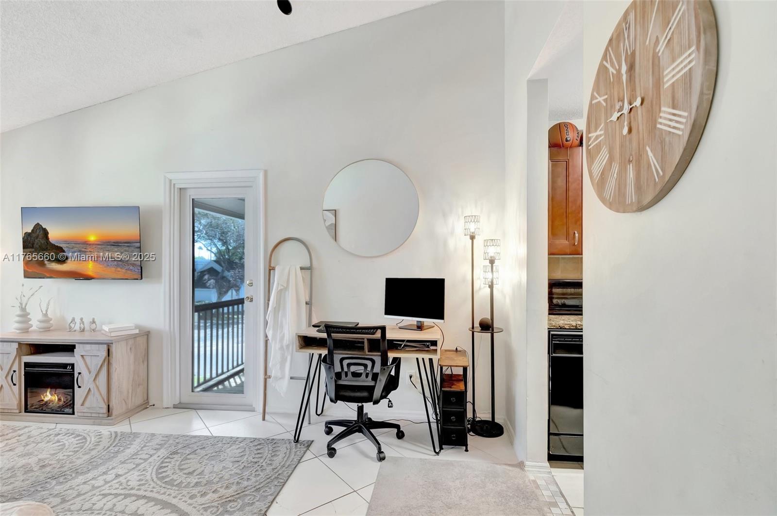 2307 N Congress Ave # 28