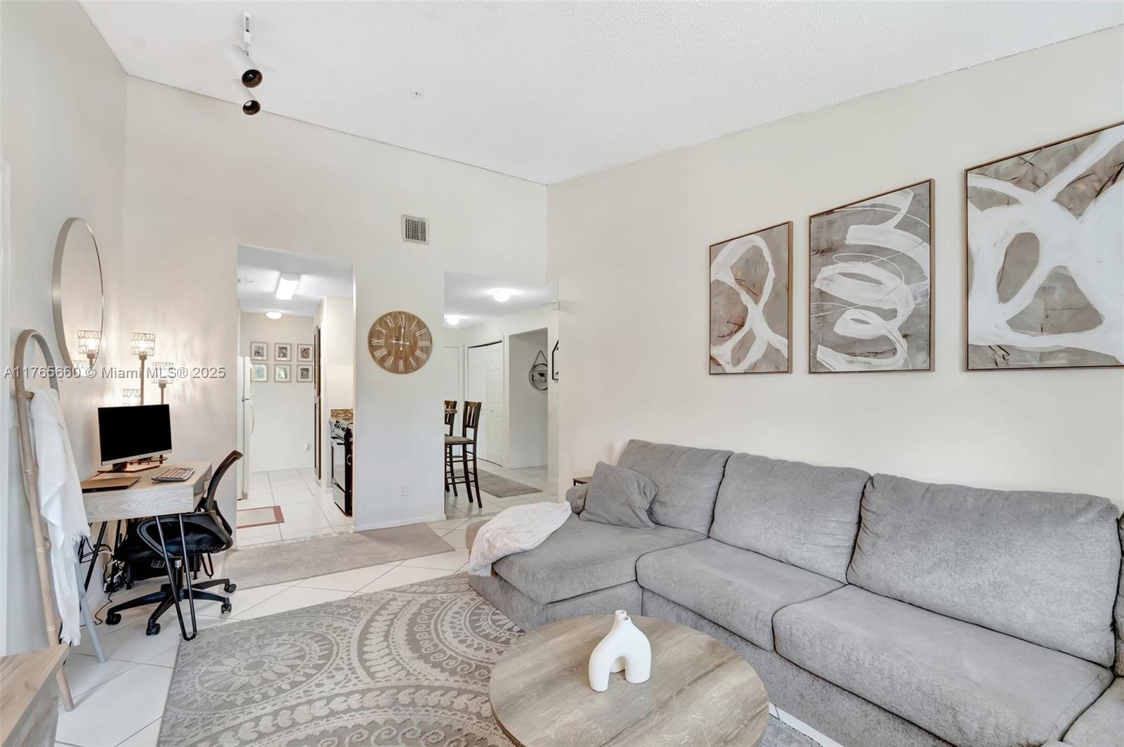 2307 N Congress Ave # 28