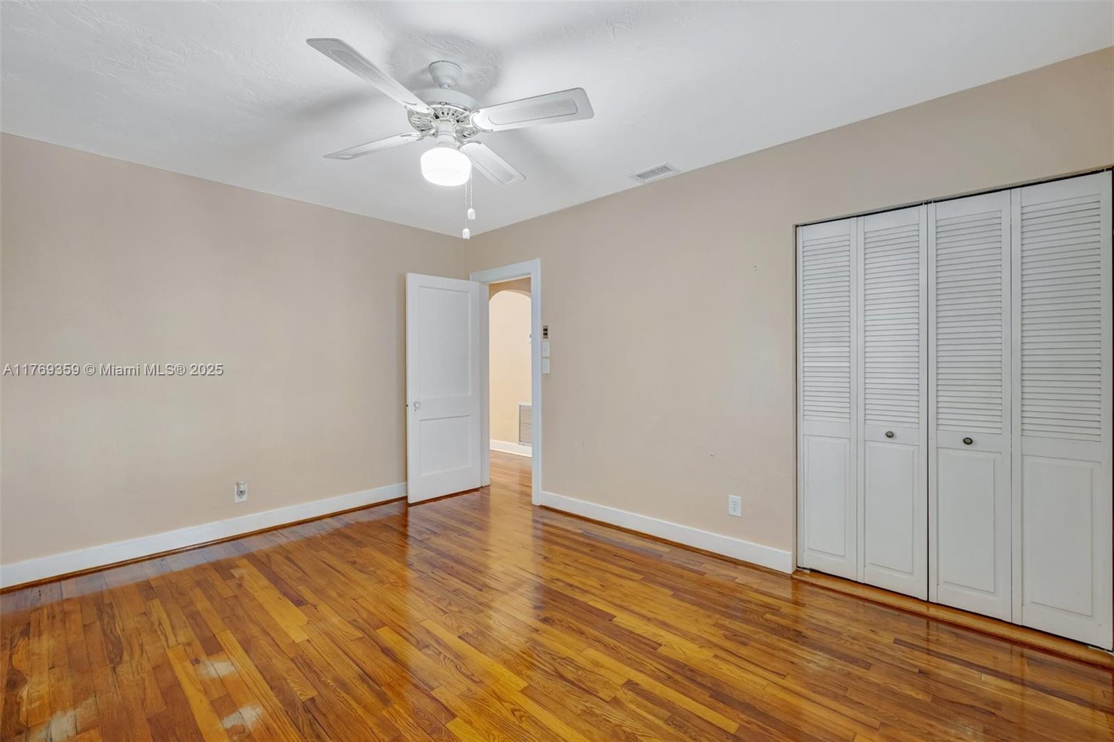 217 SE 10th St