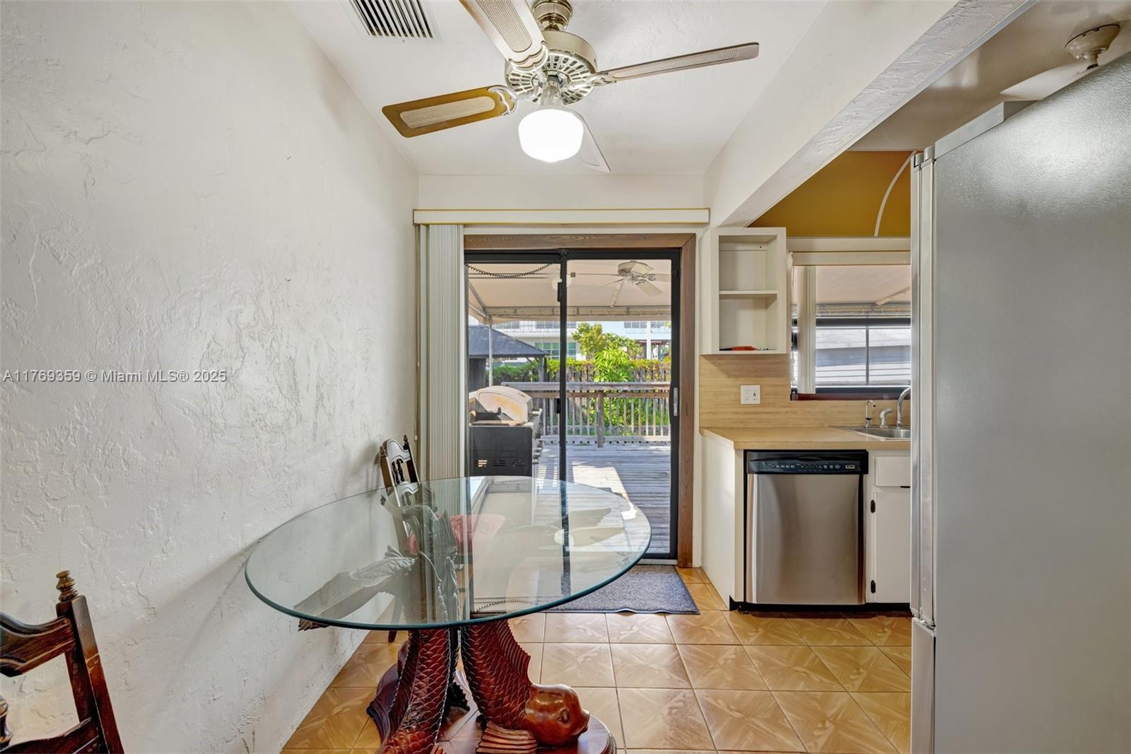 217 SE 10th St
