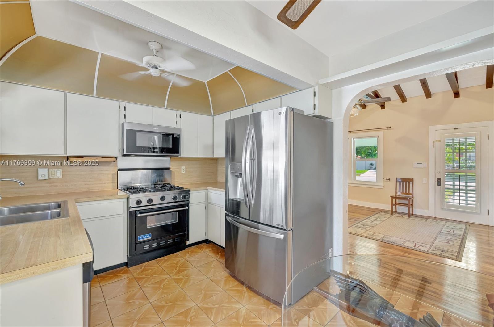 217 SE 10th St