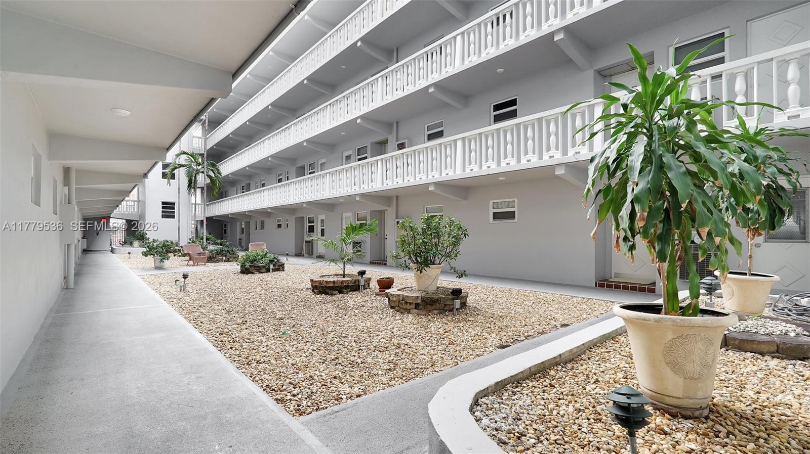 329 SE 3rd St # 405S