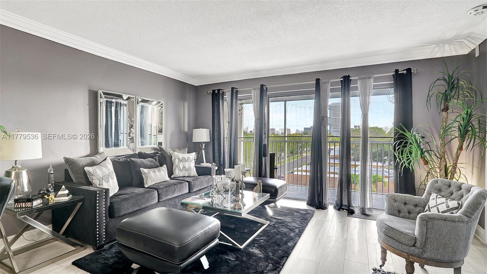 329 SE 3rd St # 405S