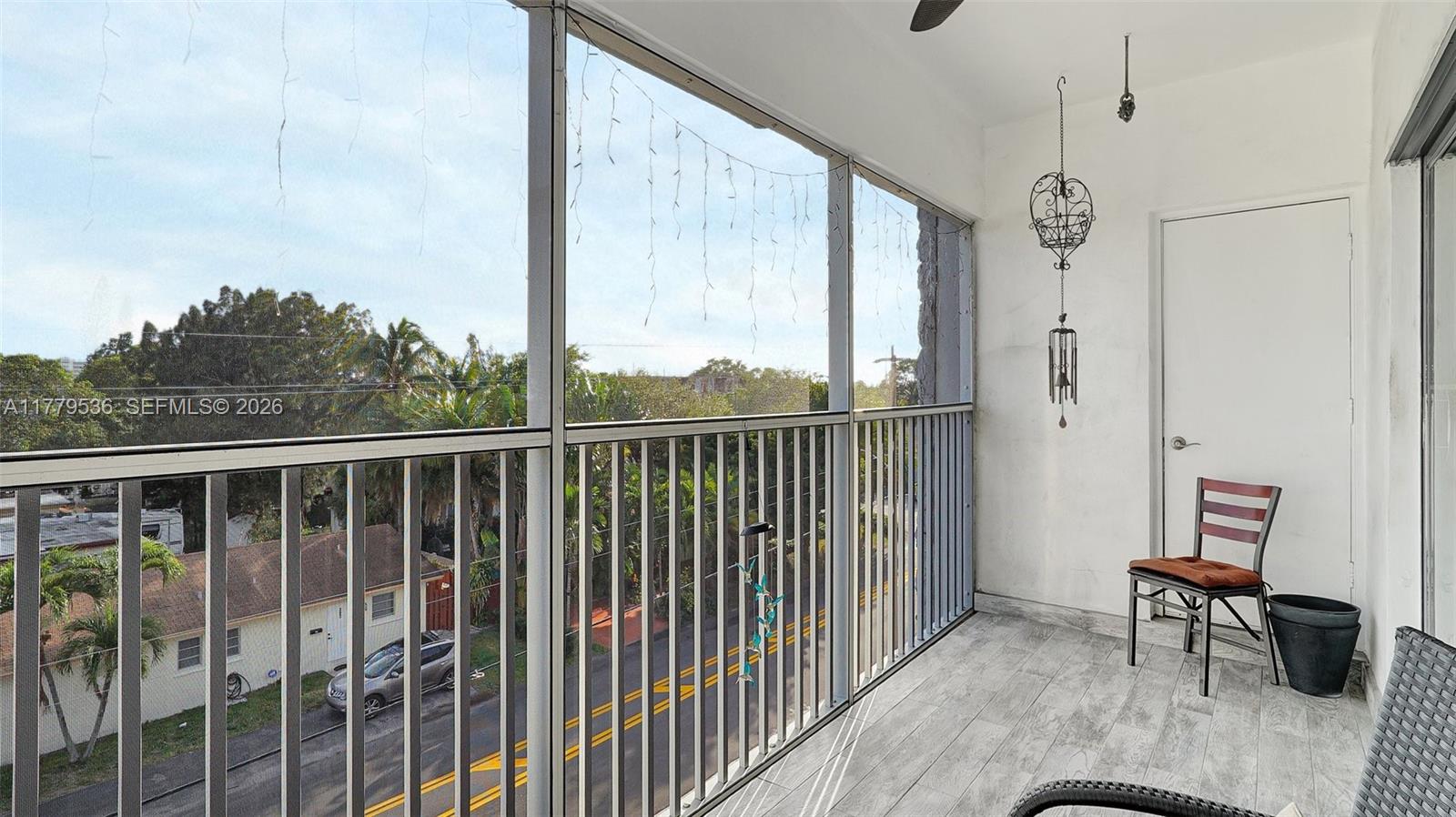 329 SE 3rd St # 405S