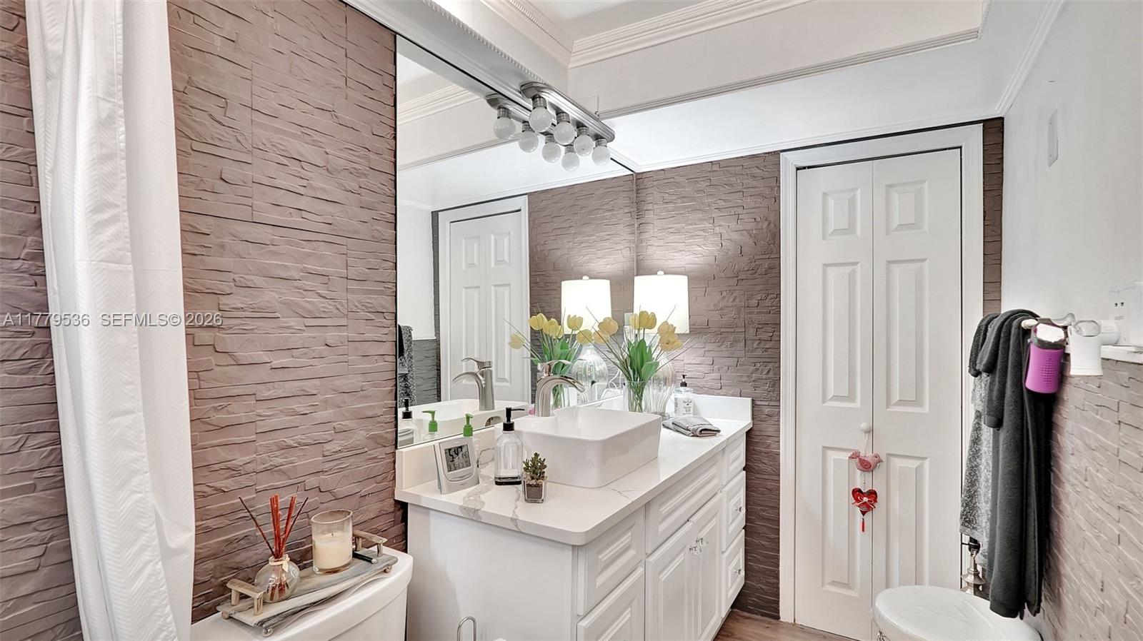 329 SE 3rd St # 405S