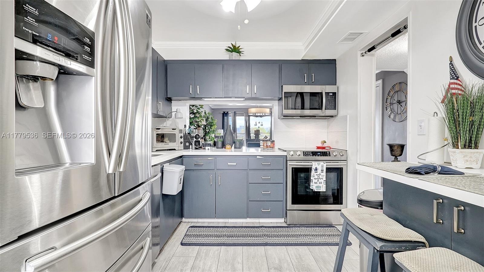 329 SE 3rd St # 405S