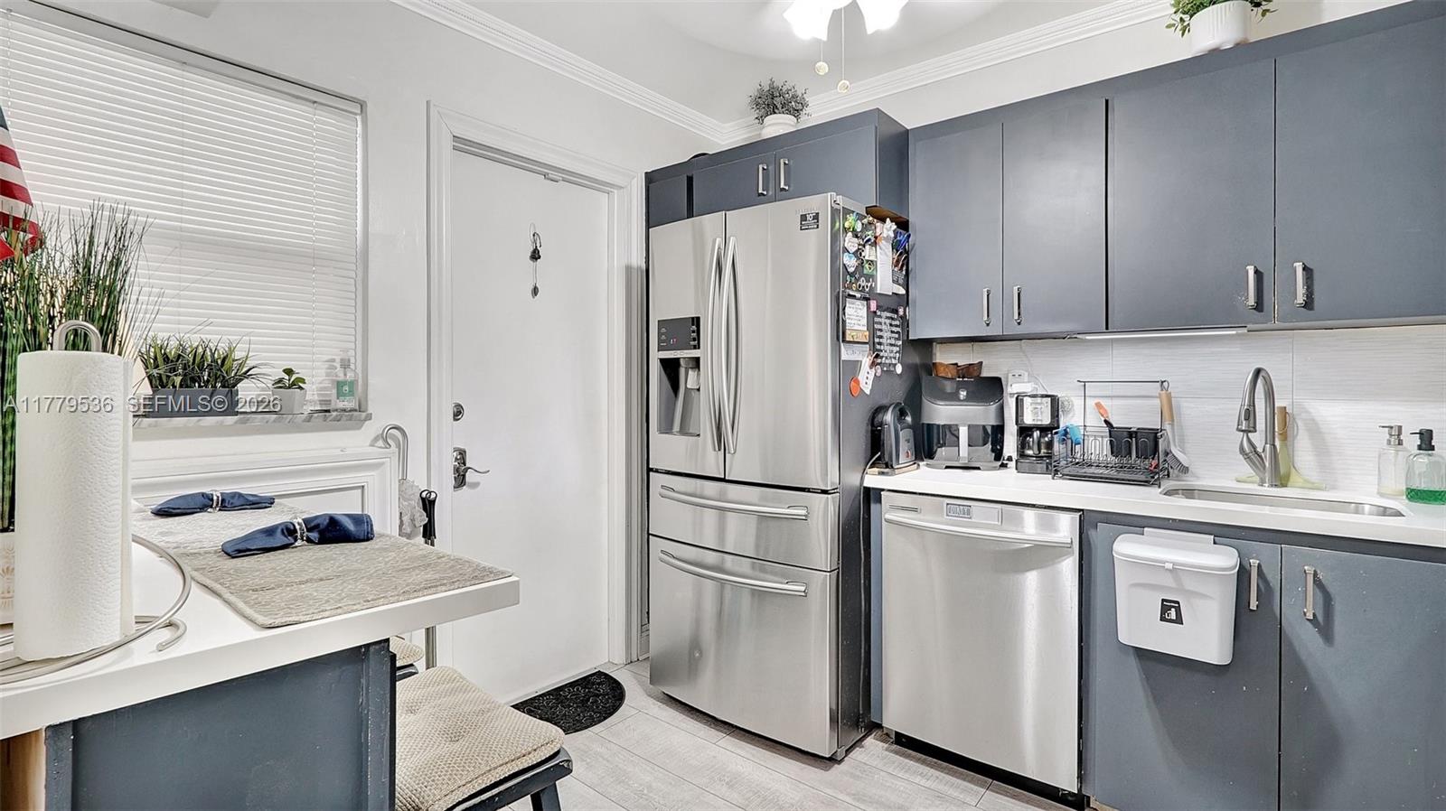 329 SE 3rd St # 405S