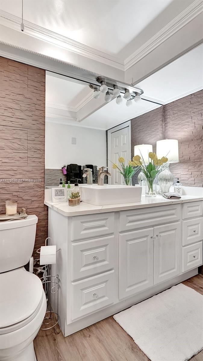 329 SE 3rd St # 405S