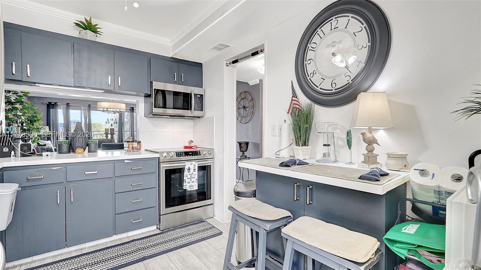 329 SE 3rd St # 405S