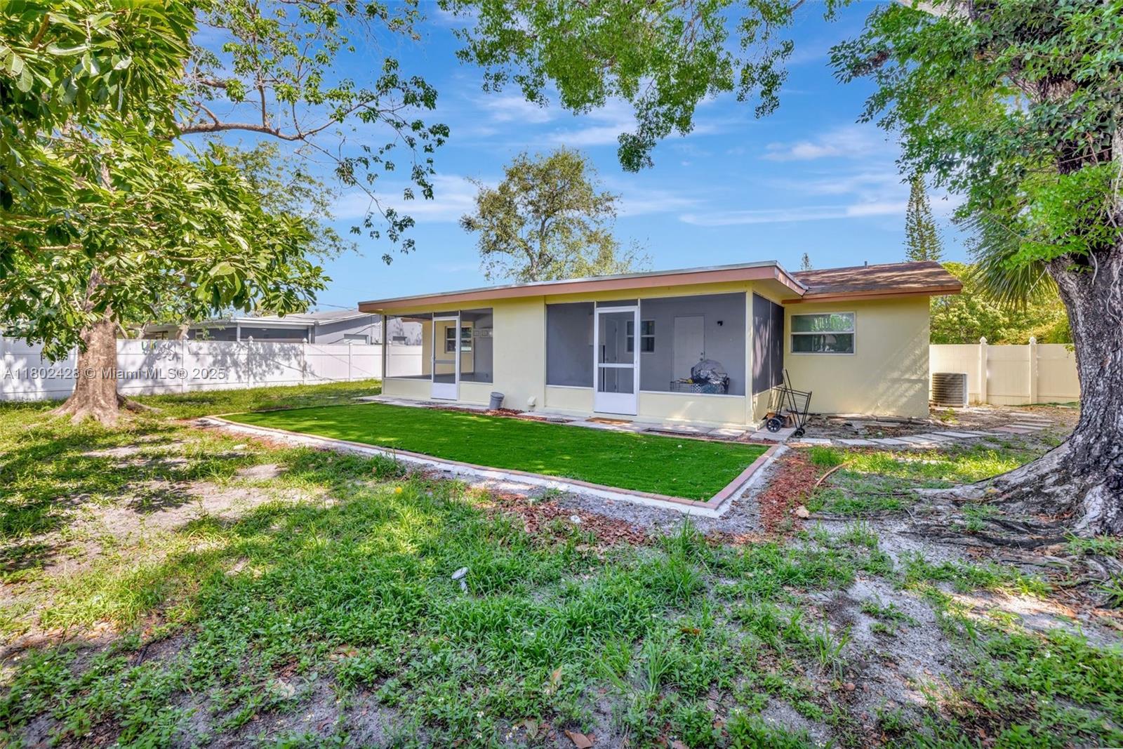 5220-5224 NW 15th Ct