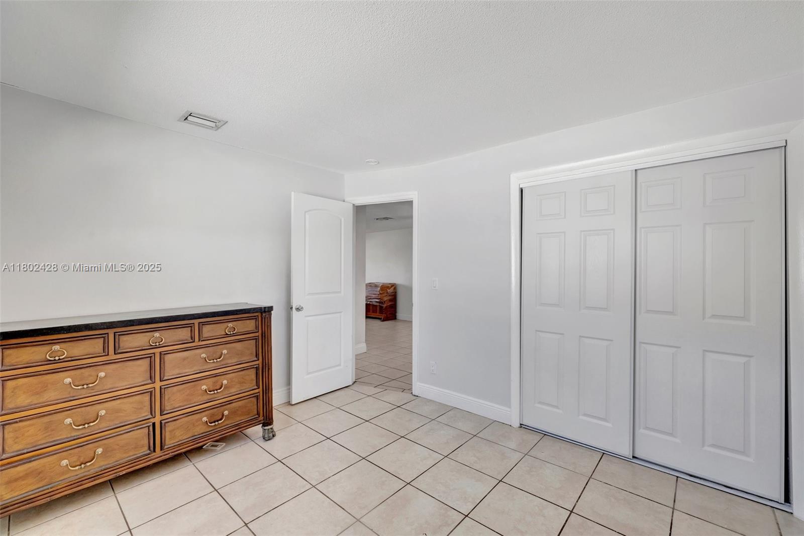 5220-5224 NW 15th Ct