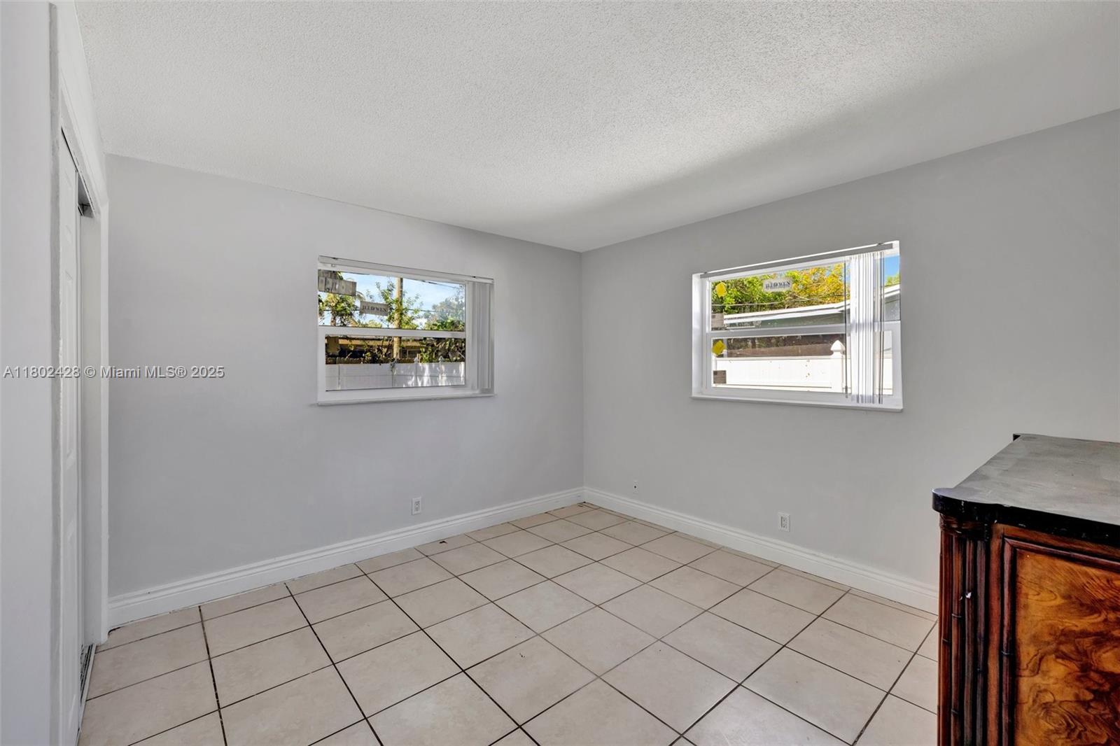 5220-5224 NW 15th Ct
