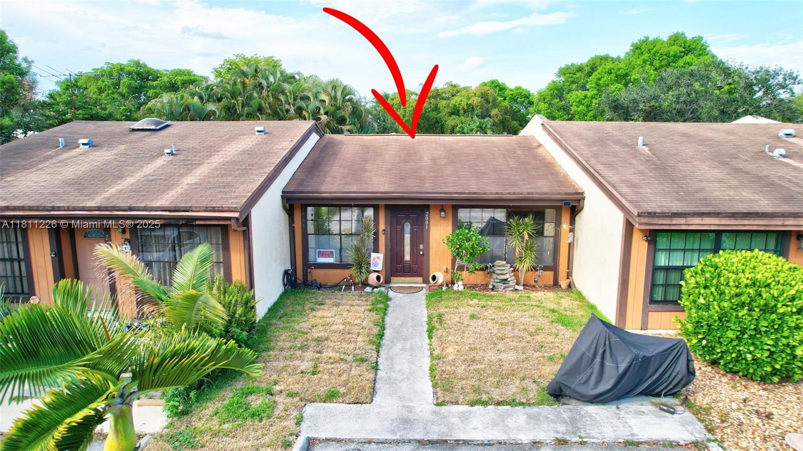2001 Seagrape Ave