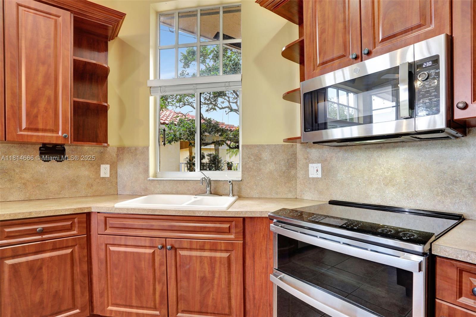 3708 Coco Lake Dr