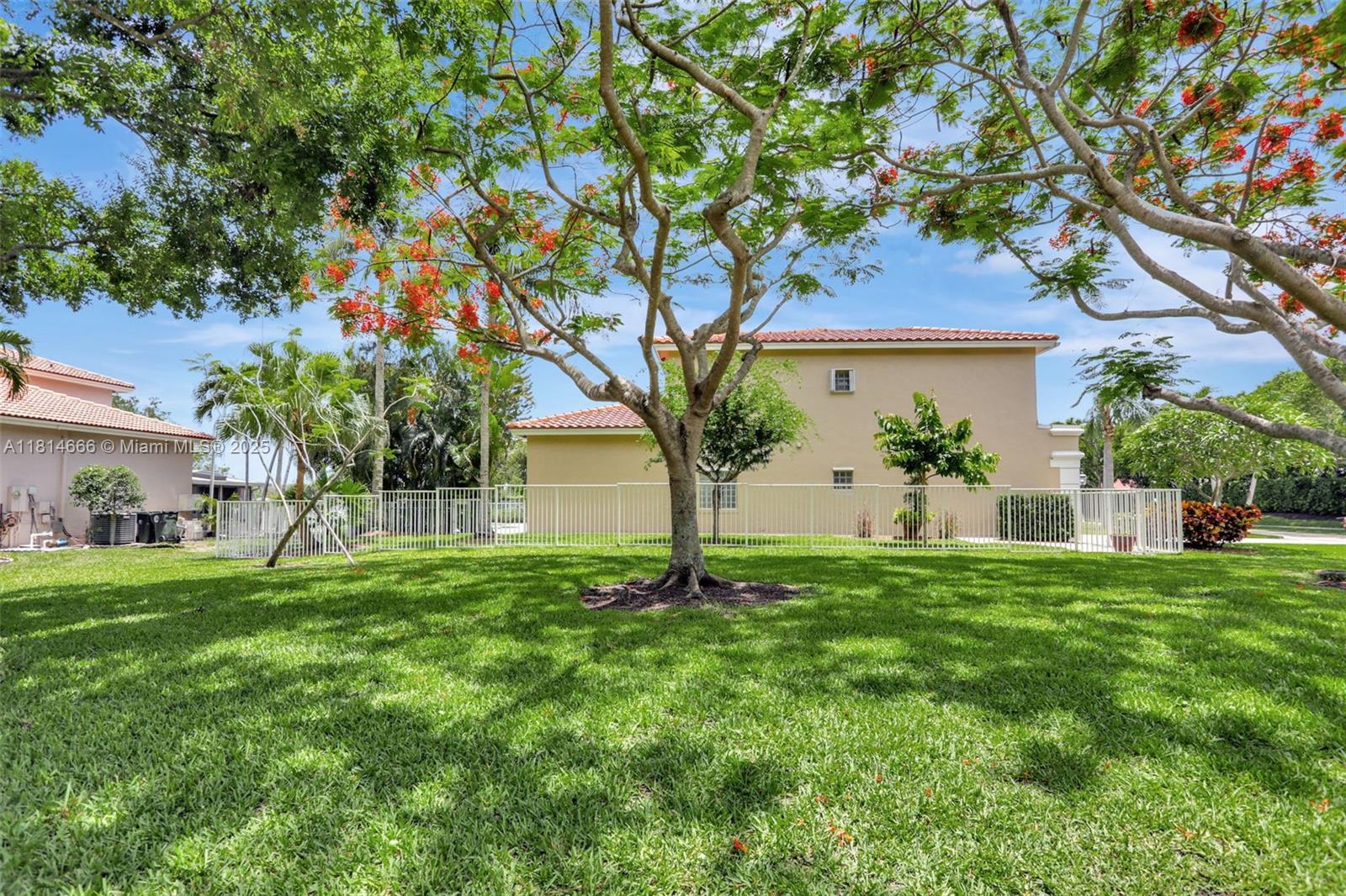 3708 Coco Lake Dr