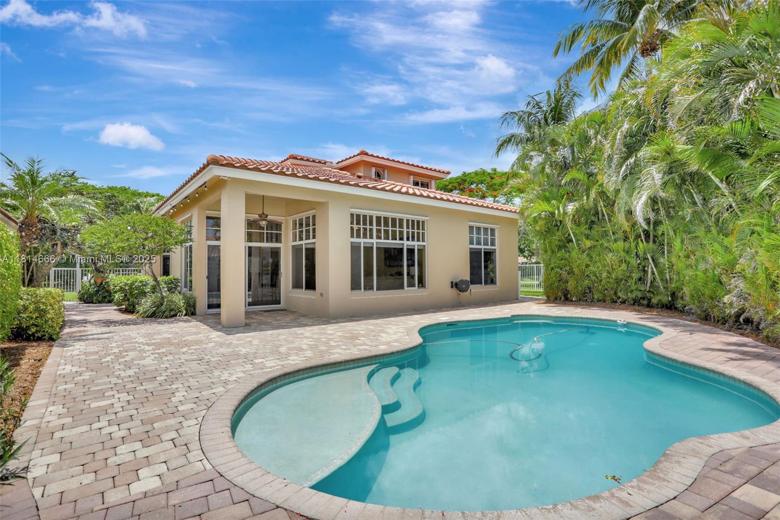 3708 Coco Lake Dr