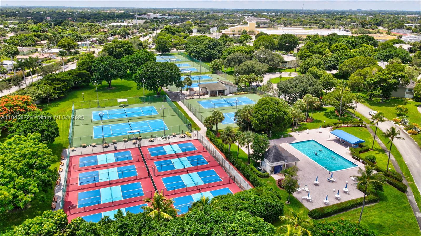 2101 Lucaya Bnd # E3