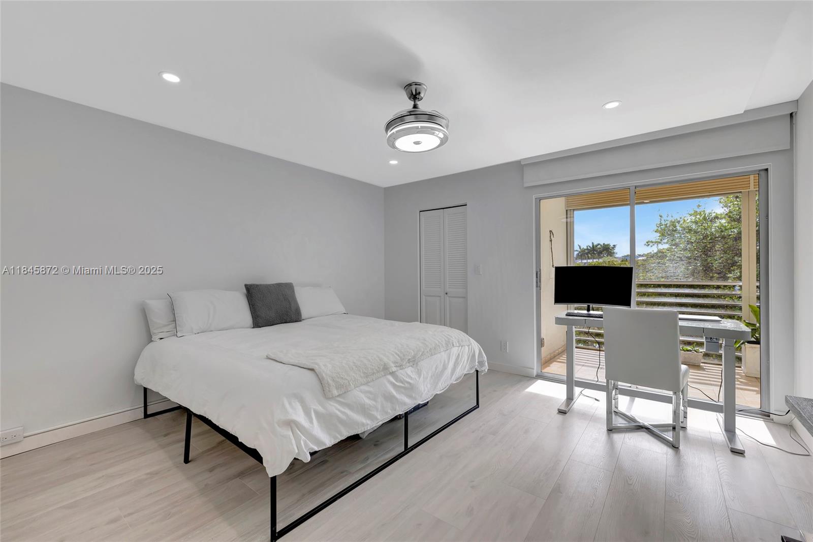 2101 Lucaya Bnd # E3