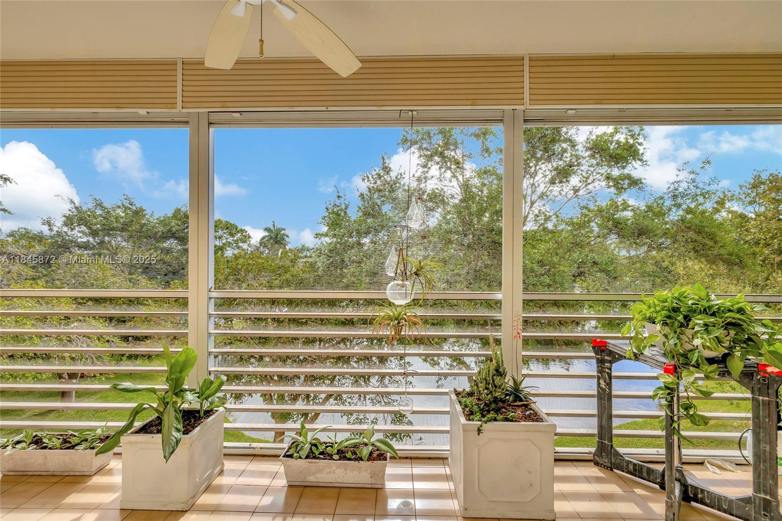 2101 Lucaya Bnd # E3