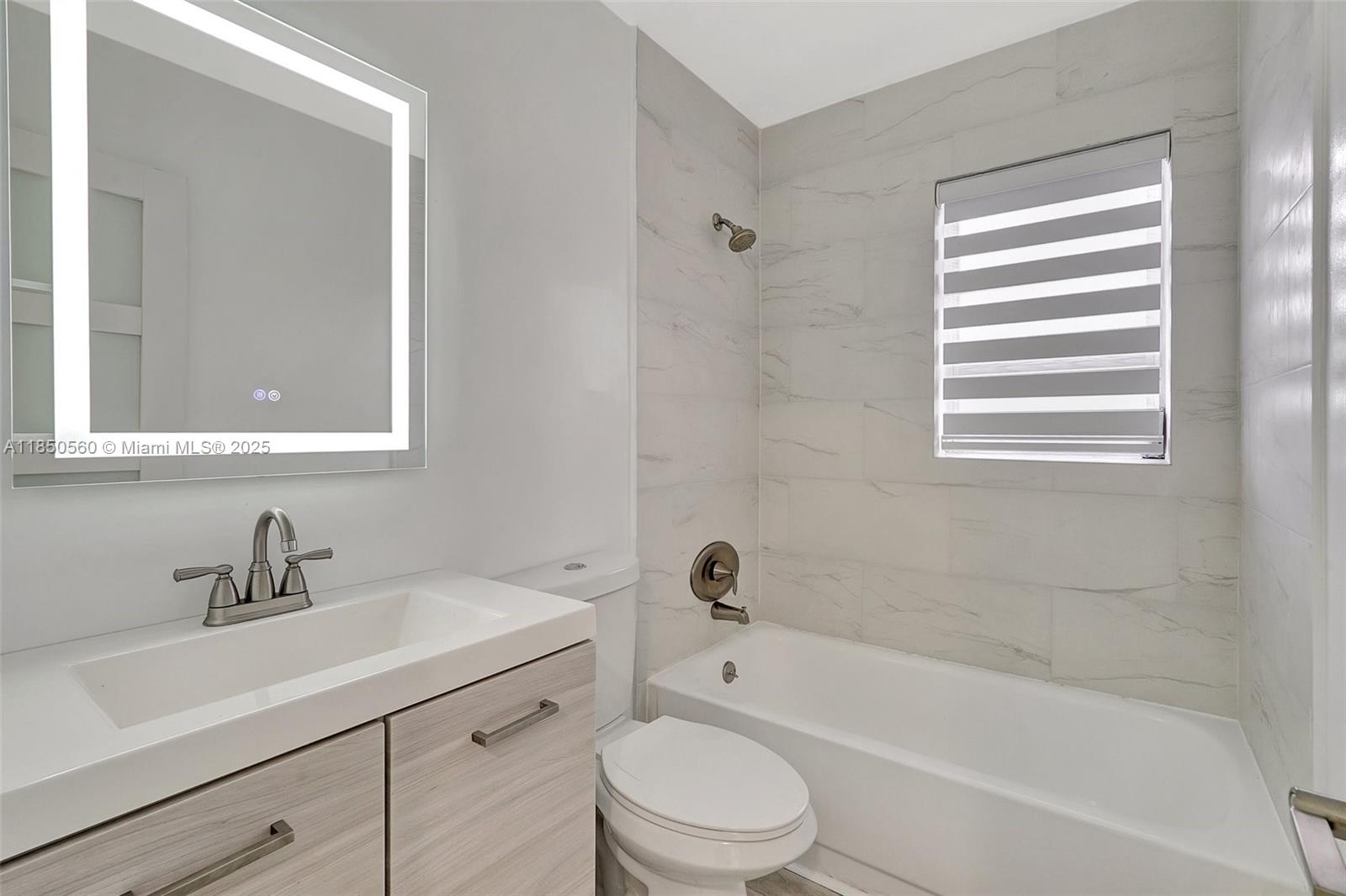 15600 NE 6th Ave # 30A