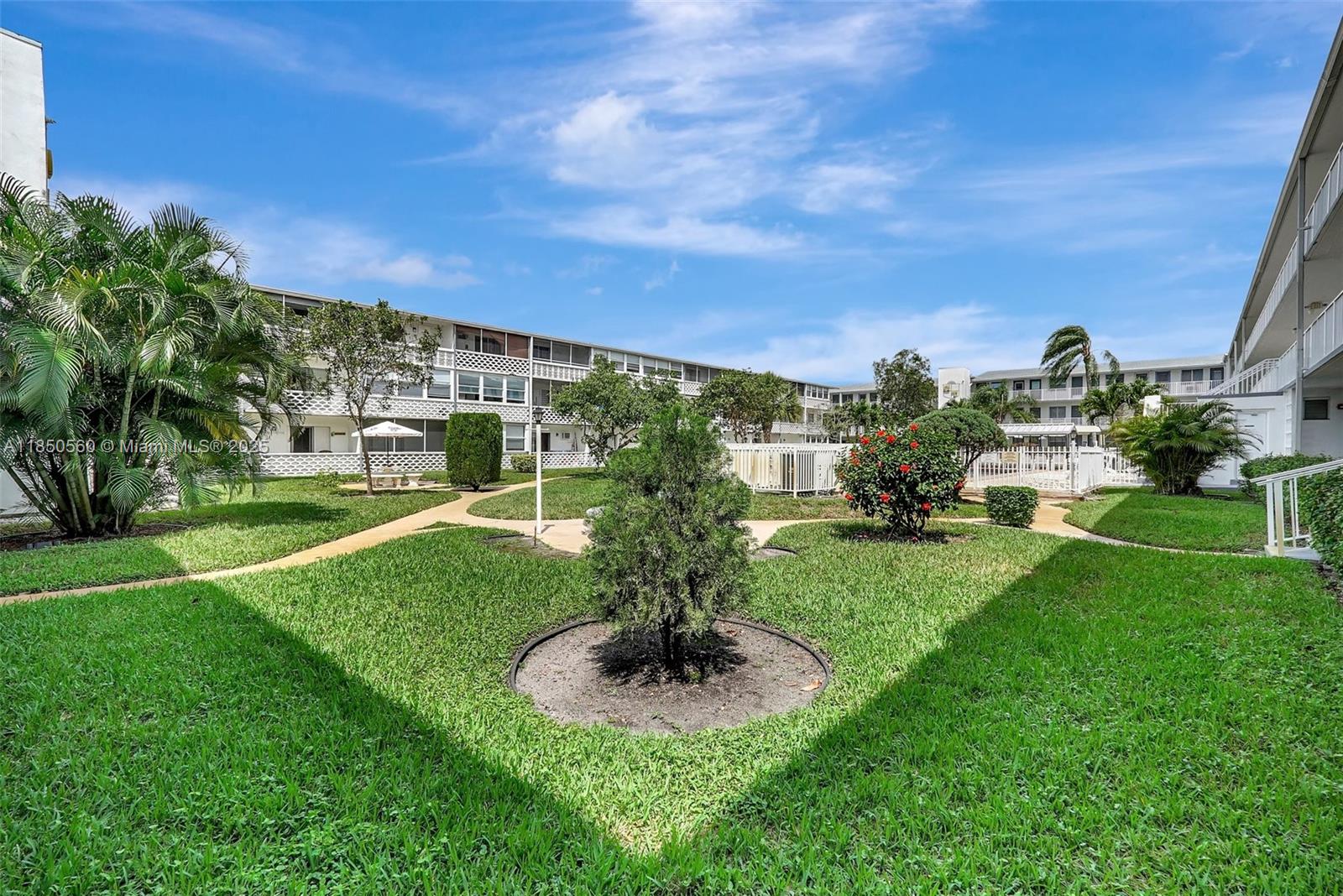 15600 NE 6th Ave # 30A