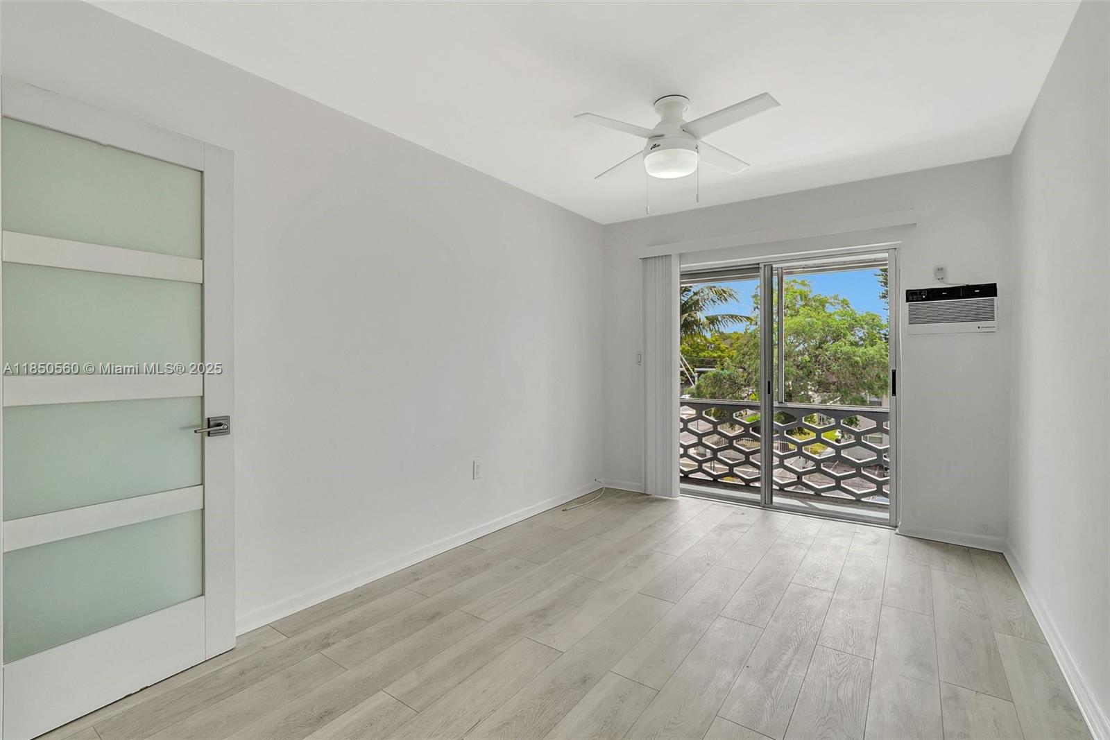 15600 NE 6th Ave # 30A