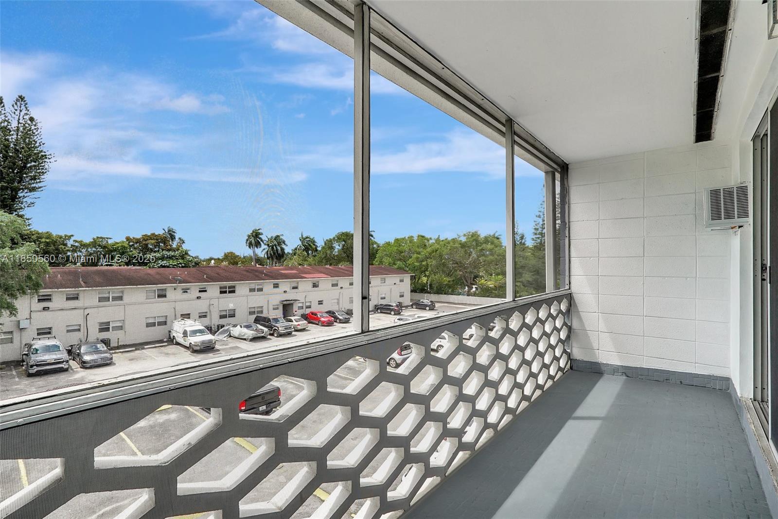 15600 NE 6th Ave # 30A
