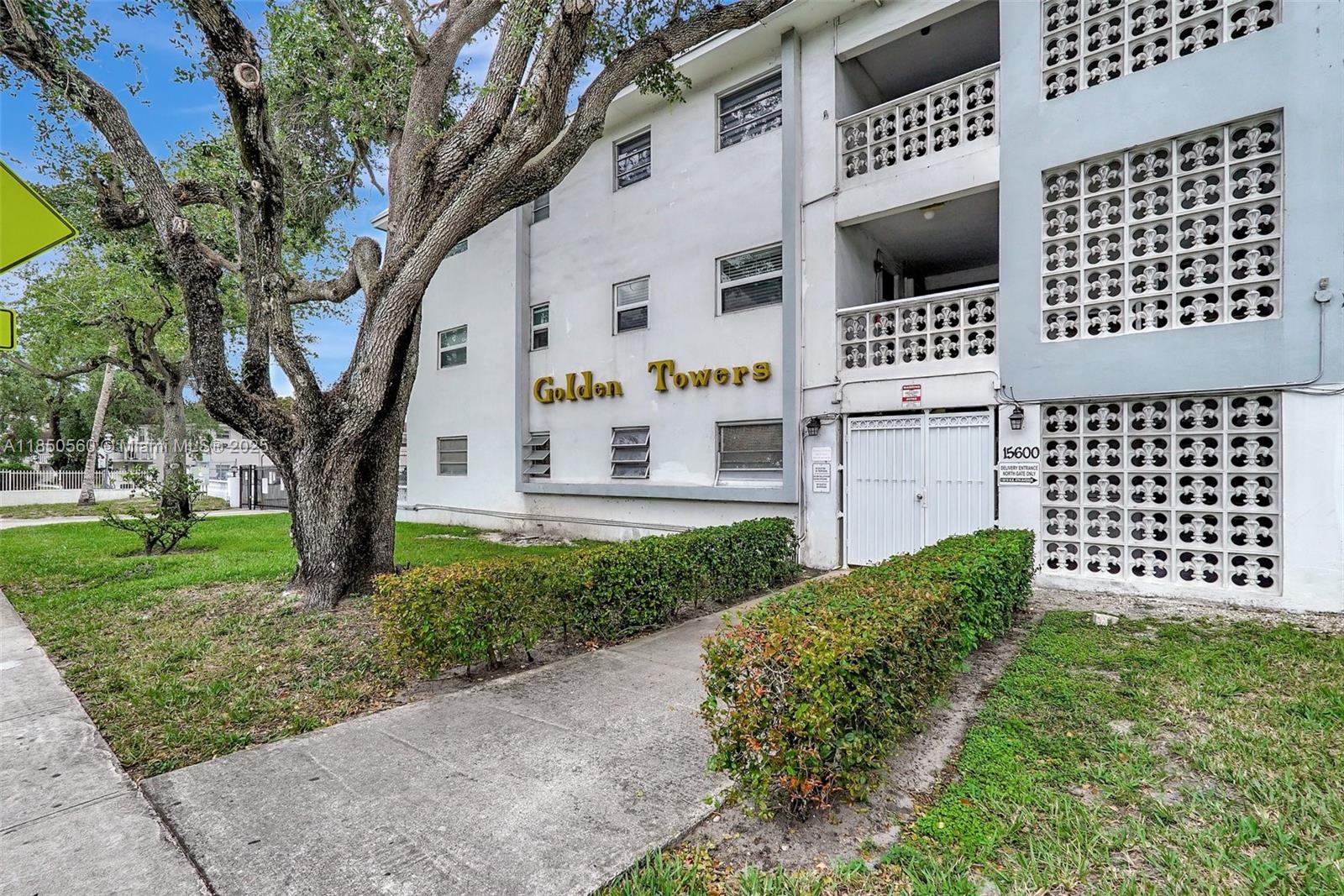 15600 NE 6th Ave # 30A