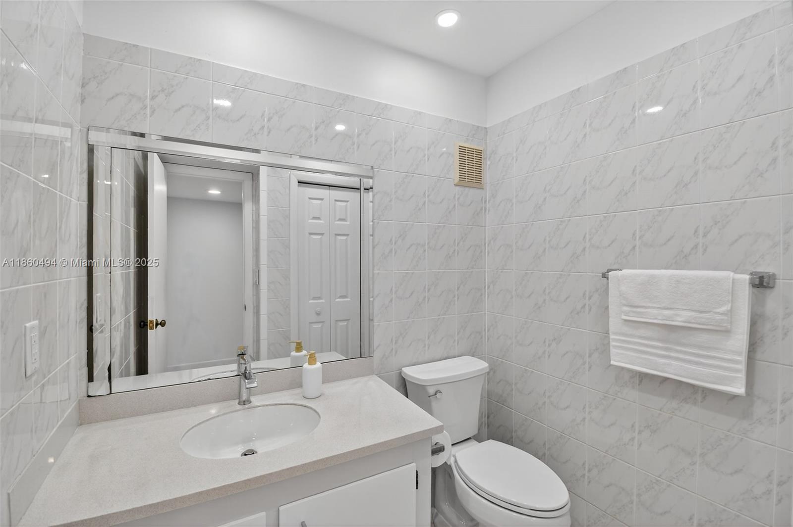 16400 Golf Club Rd # 307