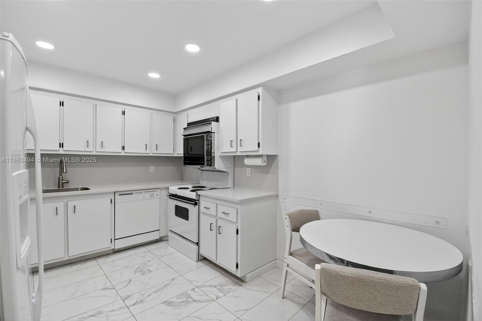 16400 Golf Club Rd # 307