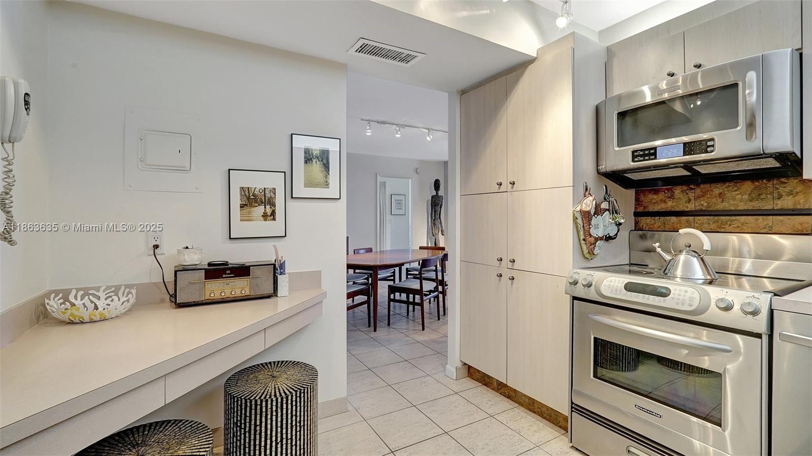 1500 S Ocean Dr # 12H