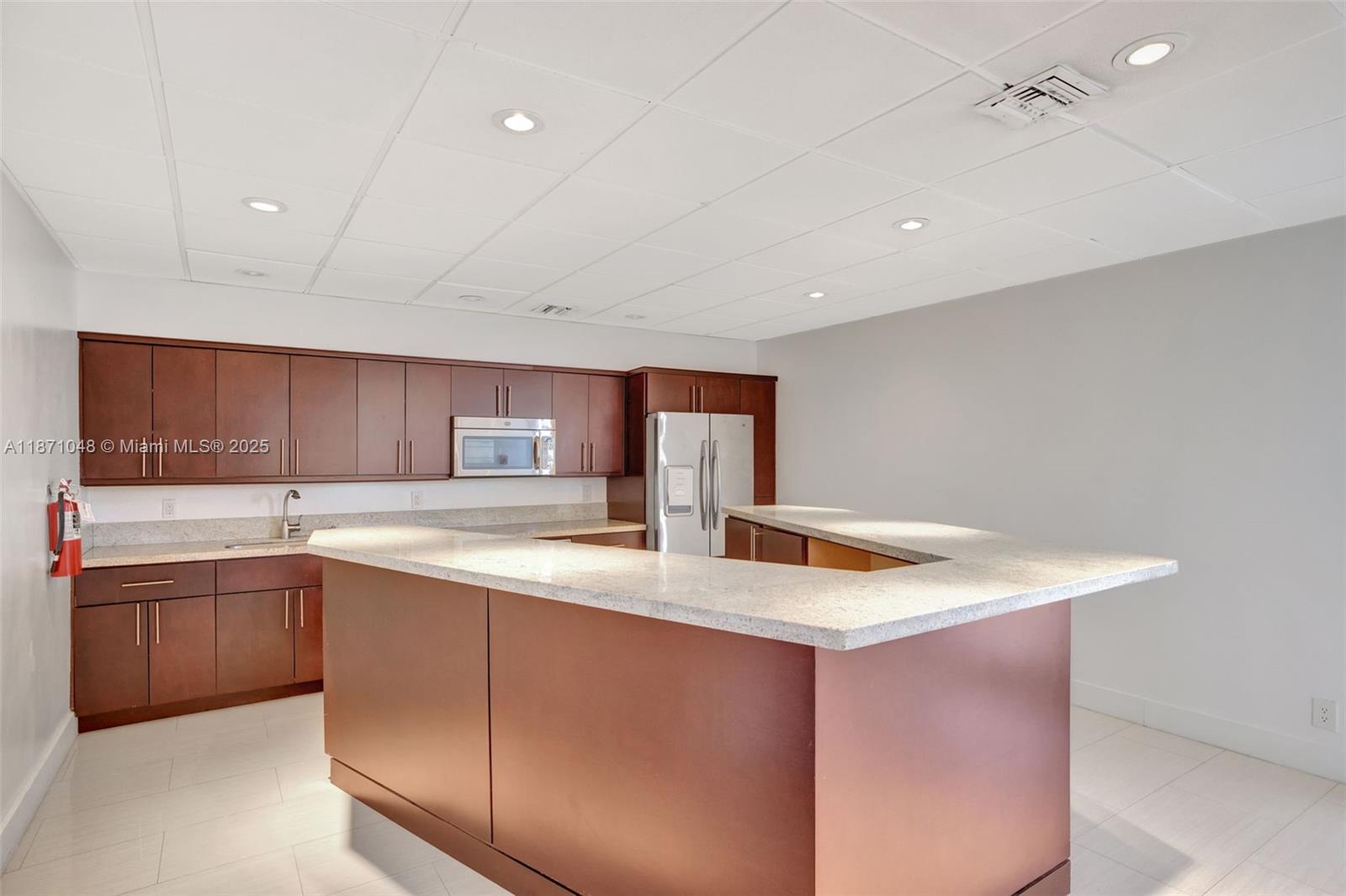 3015 N Ocean Blvd # 5B