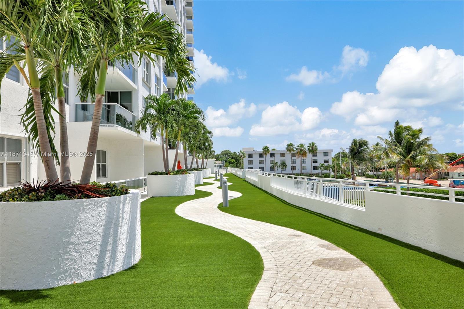3015 N Ocean Blvd # 5B
