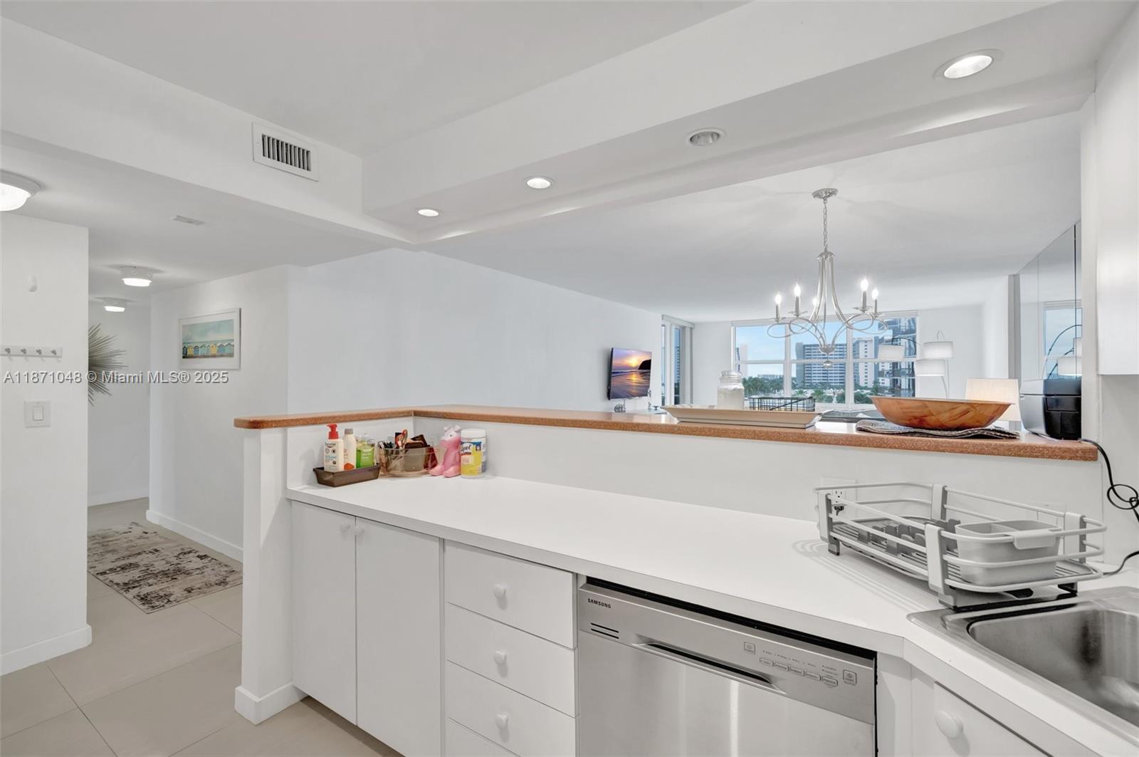 3015 N Ocean Blvd # 5B