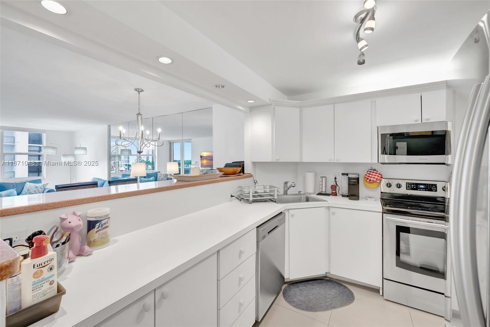 3015 N Ocean Blvd # 5B