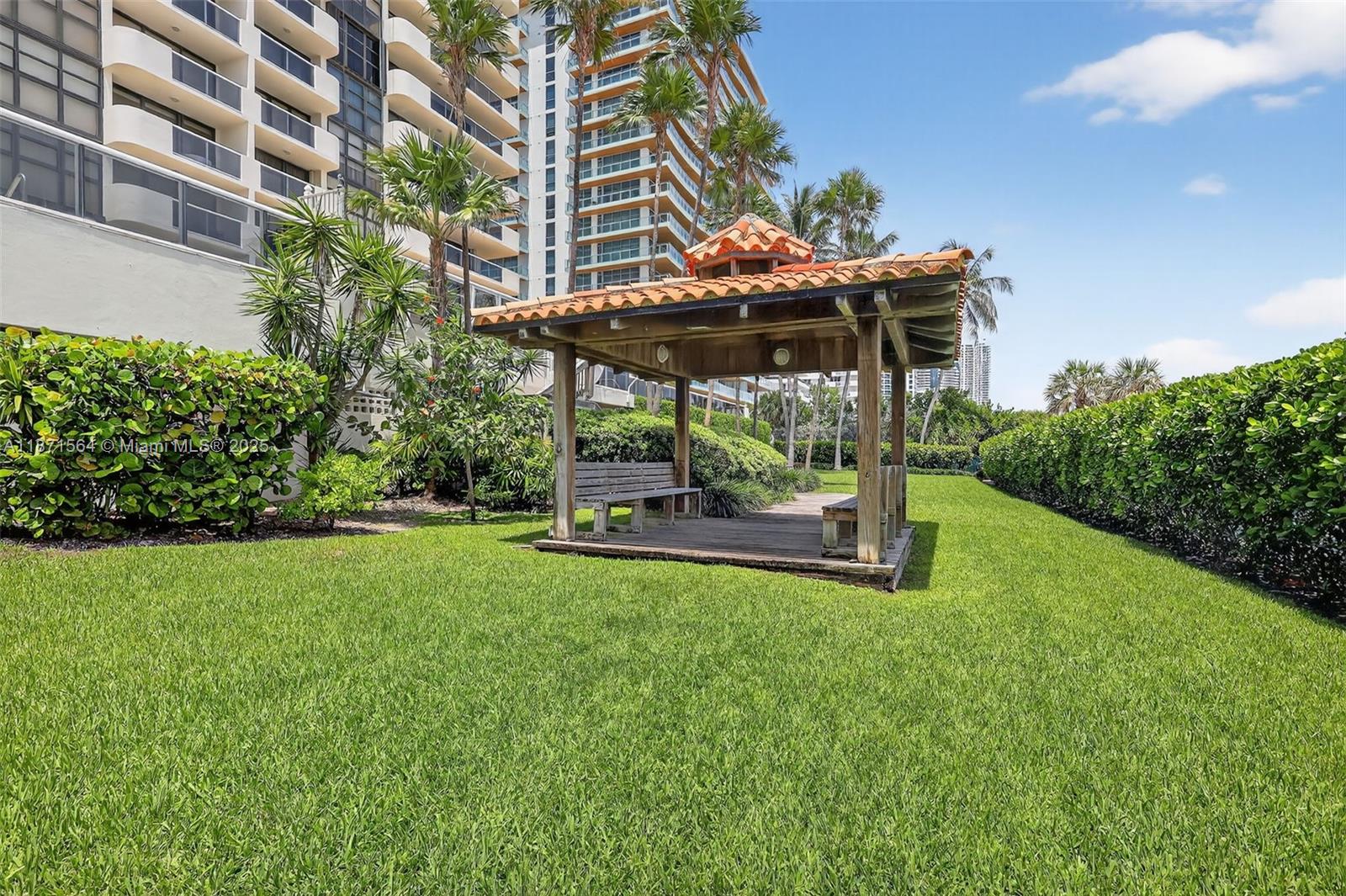 5757 Collins Ave # 801