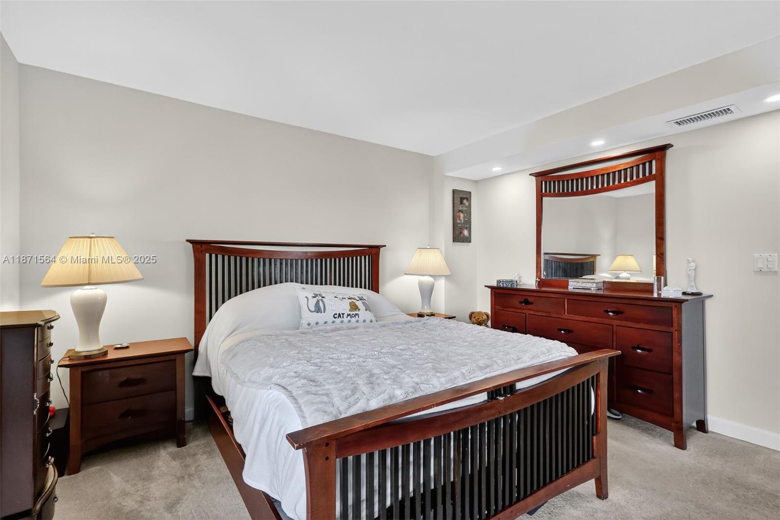 5757 Collins Ave # 801