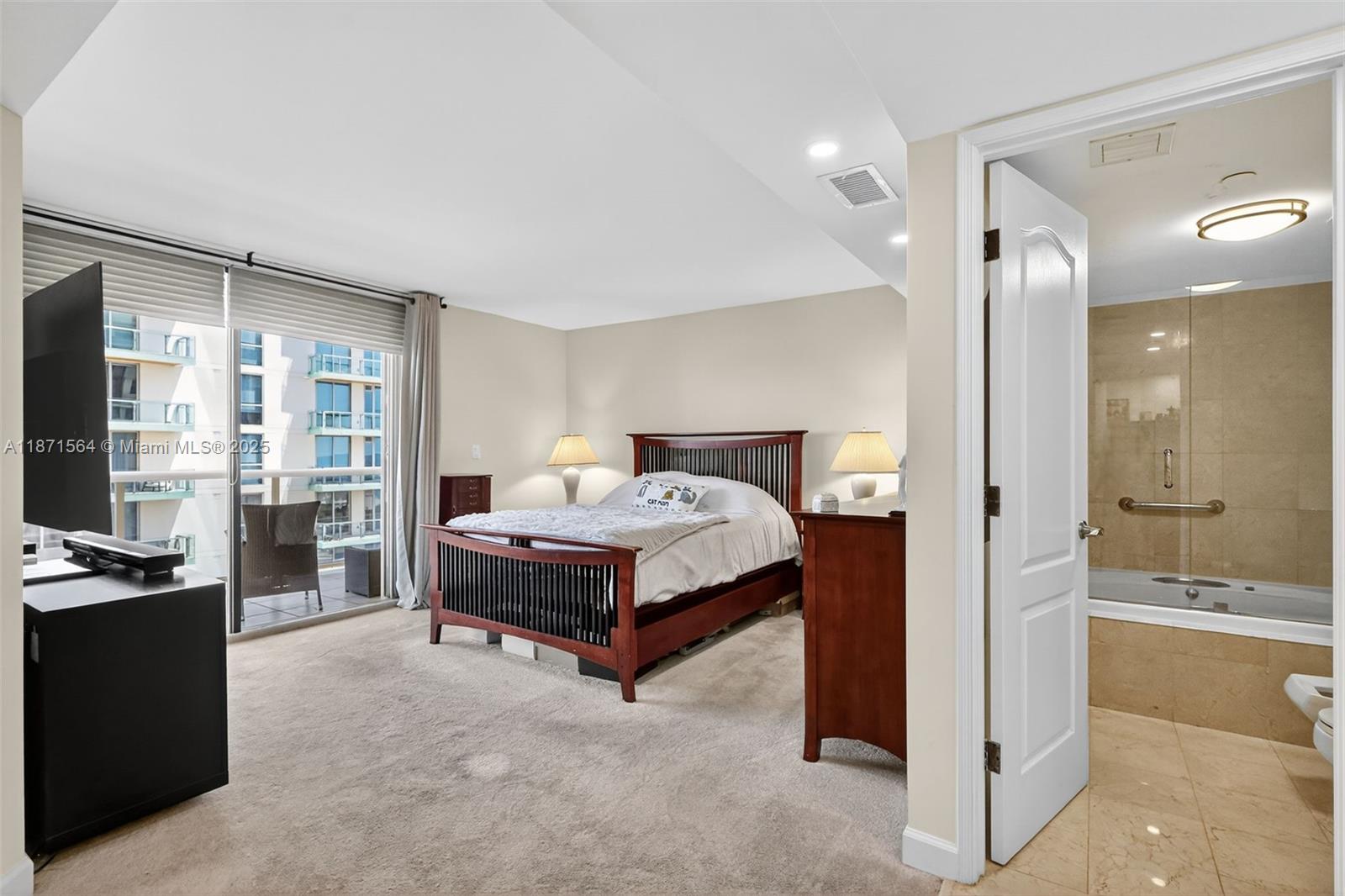 5757 Collins Ave # 801