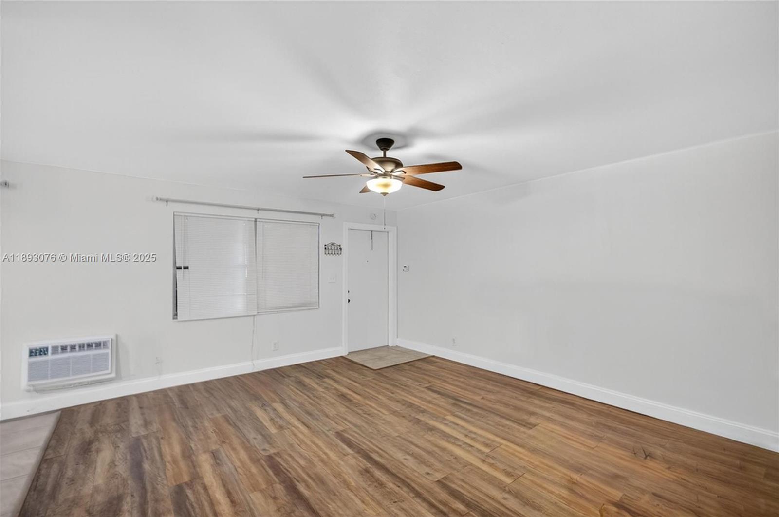 810 Lake Shore Dr # 40