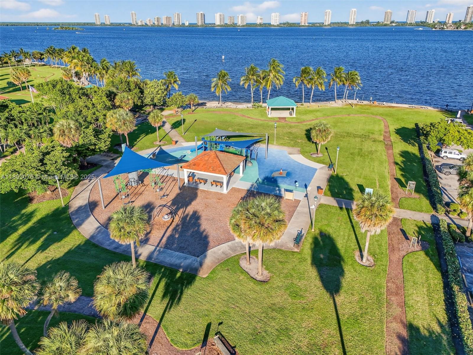 810 Lake Shore Dr # 40