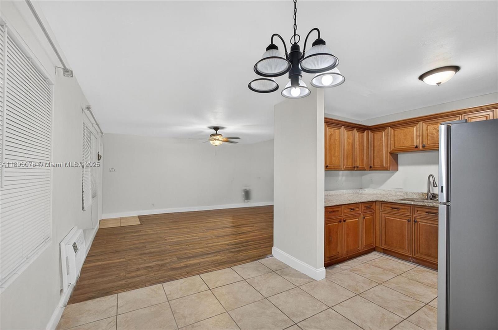 810 Lake Shore Dr # 40