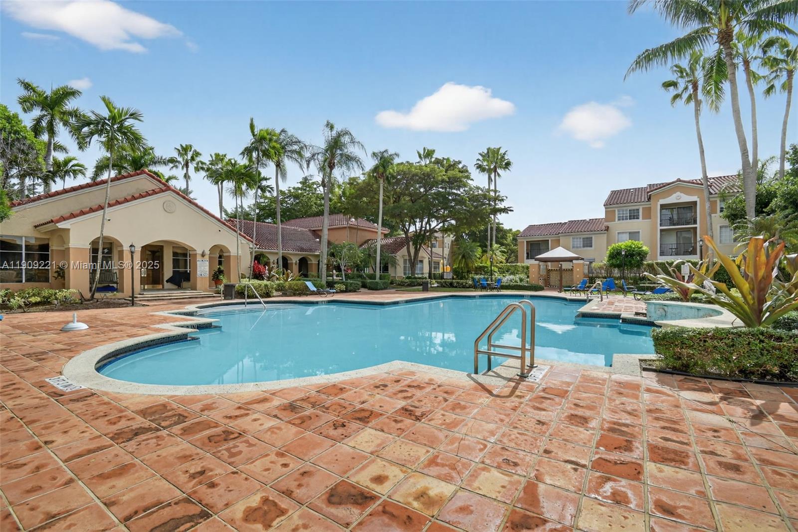 2123 Renaissance Blvd # 104