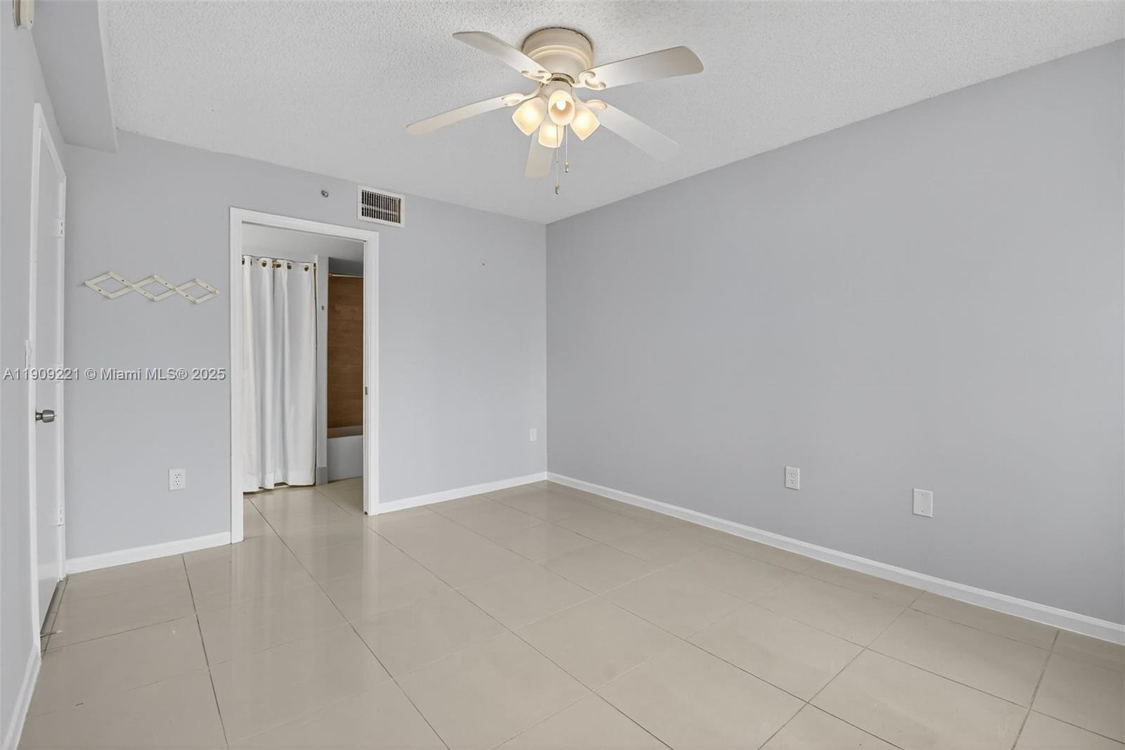 2123 Renaissance Blvd # 104